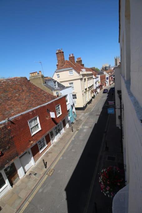 Apartment 6 At Number 8: City Centre, 1 Bedroom, Sofa Bed In Lounge Canterbury Eksteriør billede