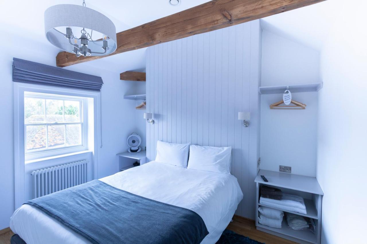 Apartment 6 At Number 8: City Centre, 1 Bedroom, Sofa Bed In Lounge Canterbury Eksteriør billede